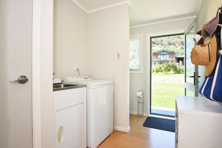 3 Mahia Heights Drive Māhia Beach_11