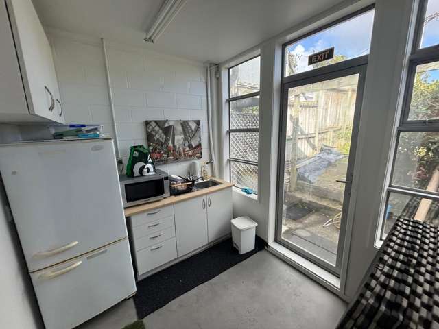 A/45 Woodside Avenue Northcote_4
