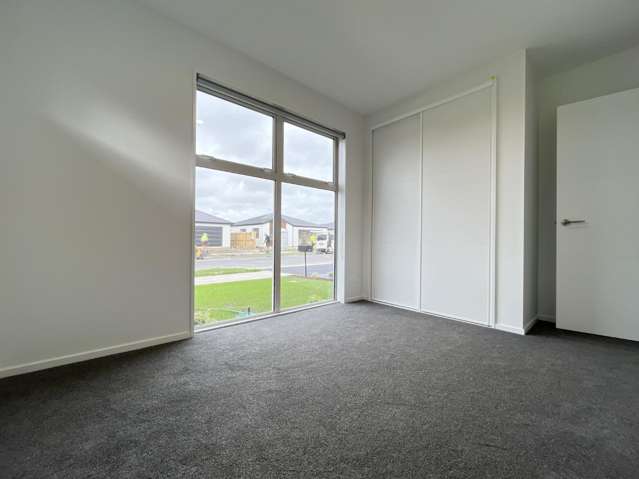 15 Campbell Drive 1476_1