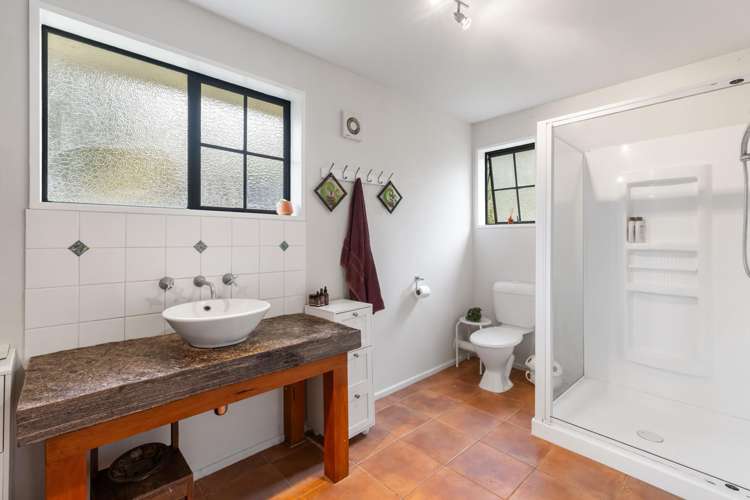 298 & 296 Worsleys Road Cracroft_11