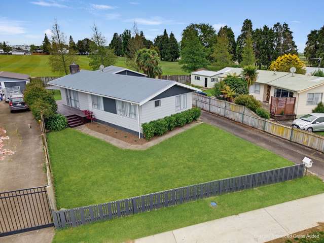 Family Comfort with Deck Appeal