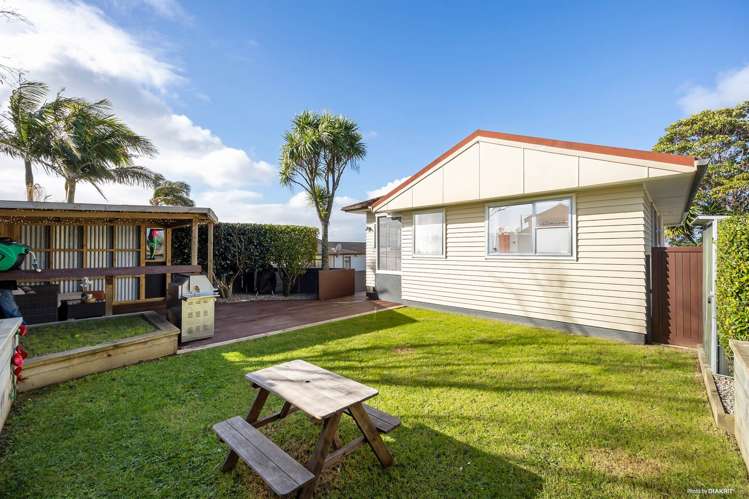 68 Bradbury Road Botany Downs_7