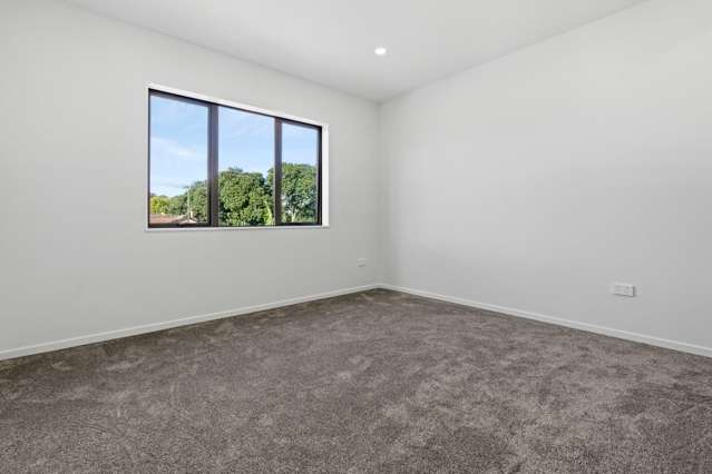 37f Court Town Close Mangere_2