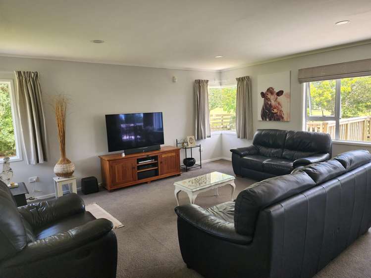 14 Te Kowhai Drive Maungatapere_2