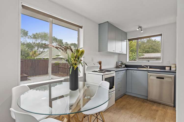 2/67 Bayswater Crescent Bromley_3