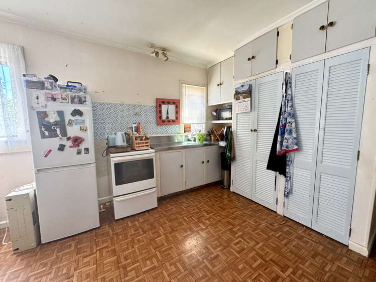 2 Lake Street Takapau_3