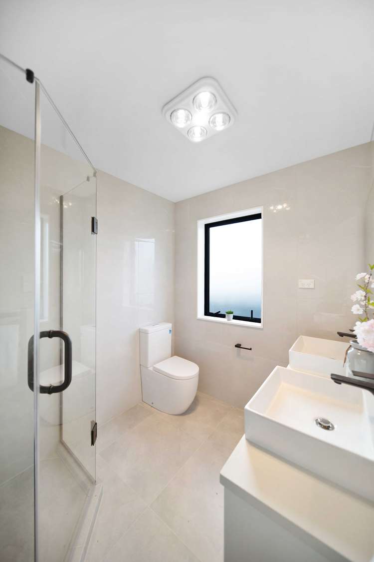 9 Korowhiti Road Clarks Beach_17