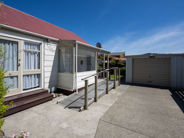 2/58 Miro Street Trentham_13