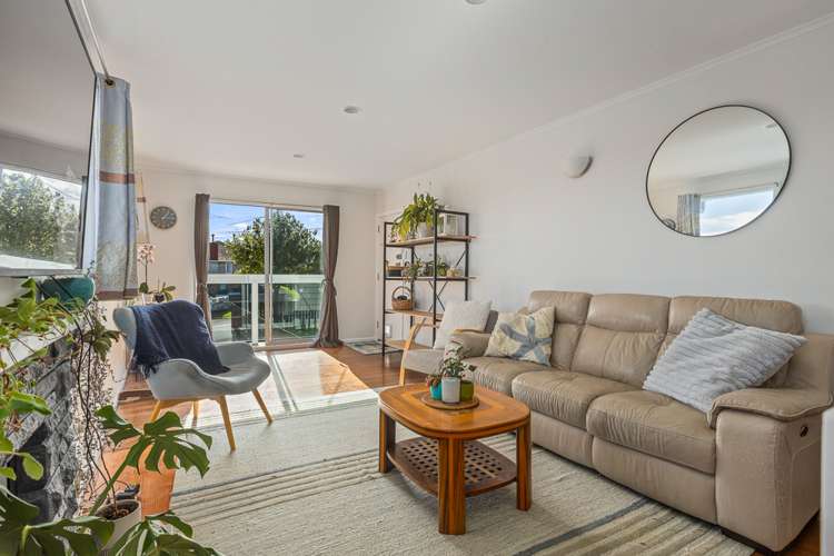58 Vodanovich Road Te Atatu South_5