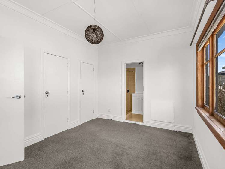 1008A Saint Aubyn St East_5