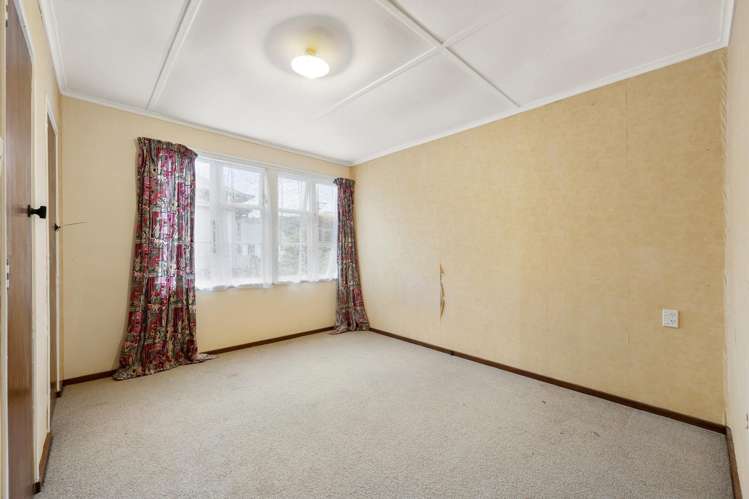 1 Wood Grove Naenae_7