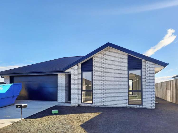 27 Mehrtens Crescent_0