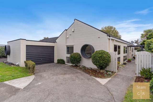 2/11 Tulloch Place Conifer Grove_2