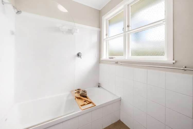 2 Alastair Avenue Owhata_10