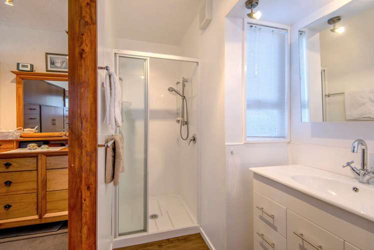 27 Ranui Crescent Diamond Harbour_13