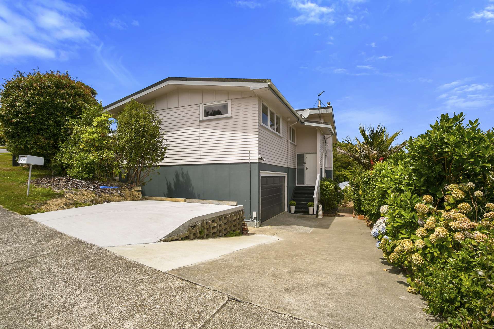 220 Dowse Drive Maungaraki Lower Hutt City Houses for Sale One Roof