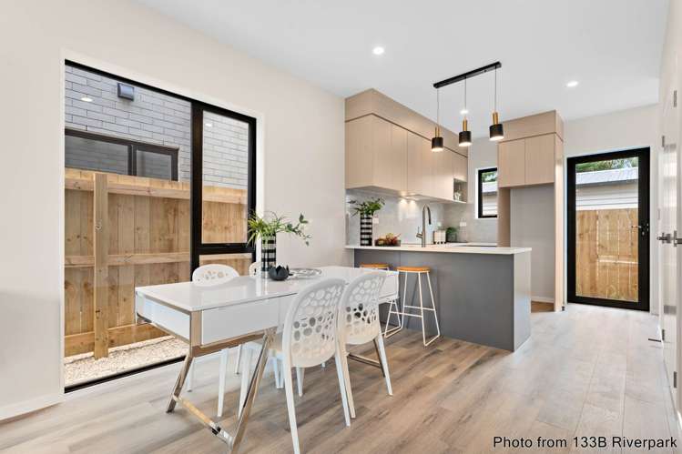 133C&D Riverpark Crescent_5
