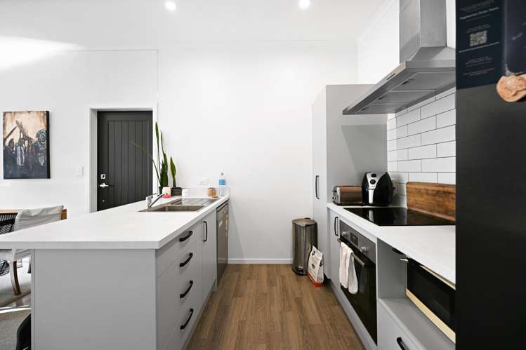 2/1087 Heaphy Terrace Fairfield_4