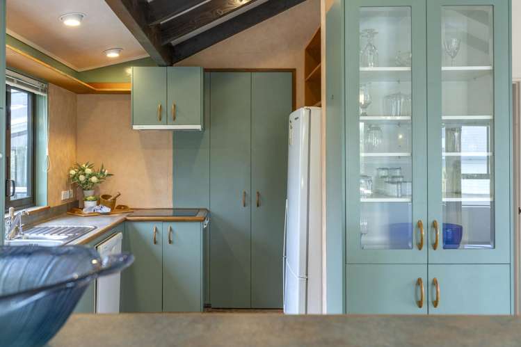 9 Bracken Row Rangatira Park_13