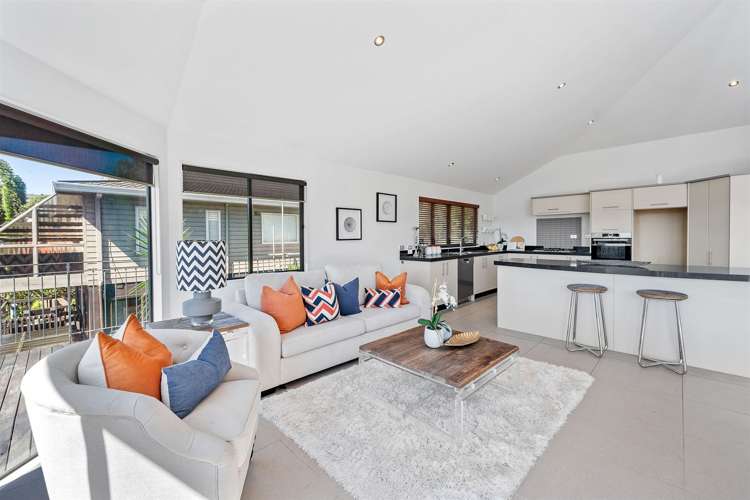 210 Whangaparaoa Road Red Beach_11