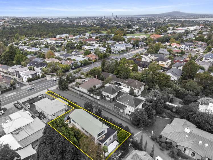 2/206 Onewa Road Birkenhead_9