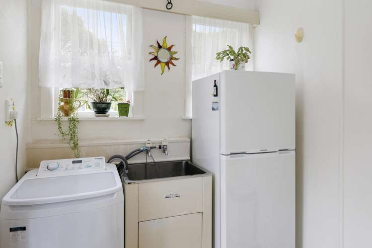 13 Bush Street Naenae_14