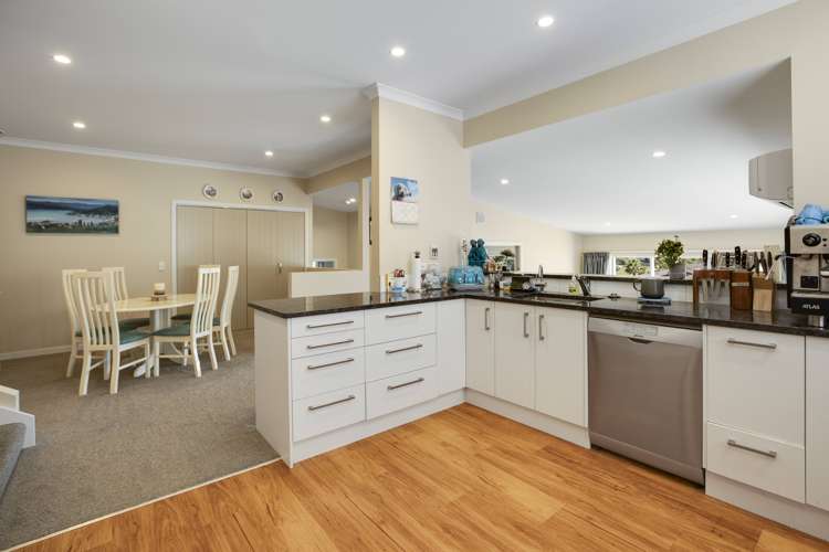 15 Beckett Lane Raumati Beach_11