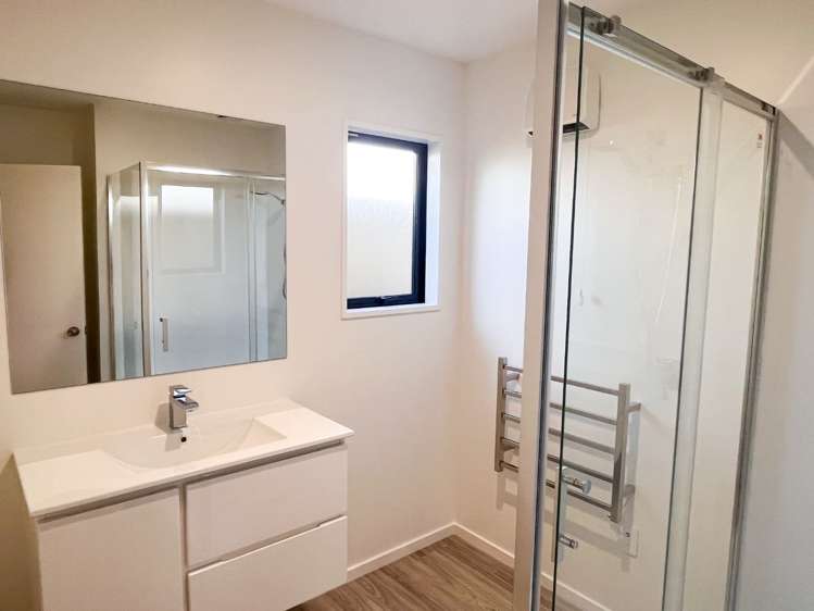 1/9 Raupo Street Bromley_10