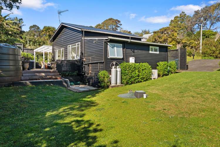 3 Waiata Road Onetangi_26