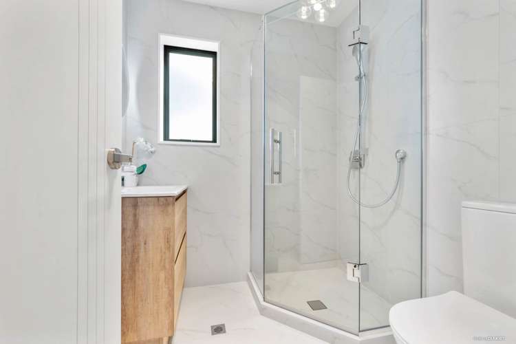 2/57 Kervil Avenue Te Atatu Peninsula_9