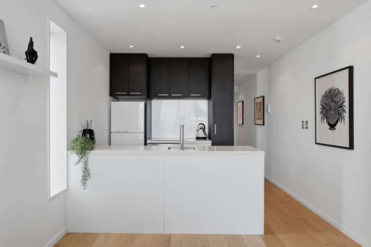 1701/8 Airedale Street City Centre_6