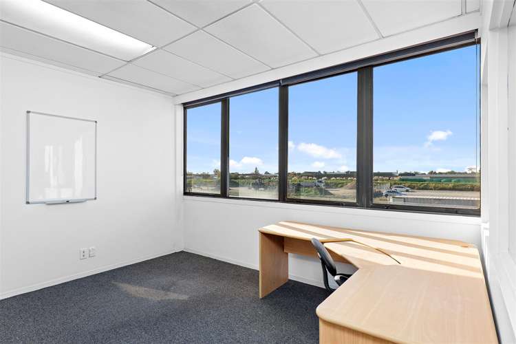 501 Brougham Street Waltham_15