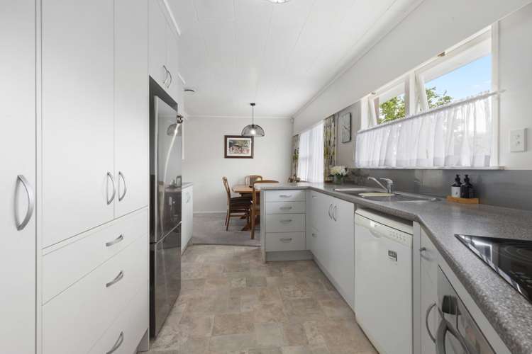 18 Lakeside Drive Pahurehure_13