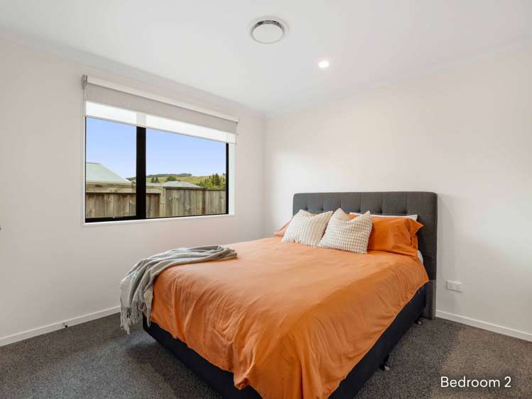 19 Lloyd Crescent Pukehangi_15