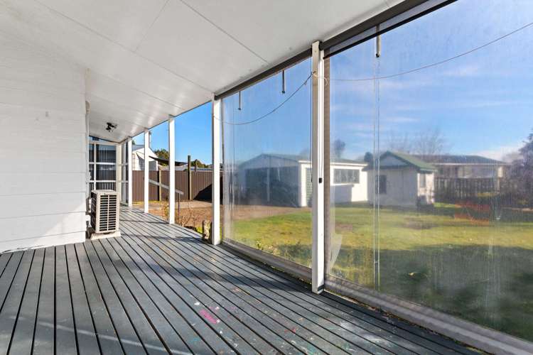 3 Sequoia Crescent Owhata_10