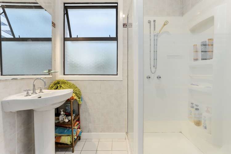 279 Huia Road Titirangi_16