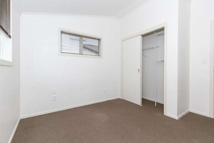 8B Snead Place Hamilton East_12