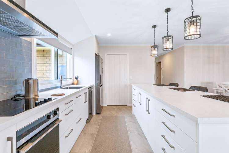 77 Harakeke Drive Wharewaka_2