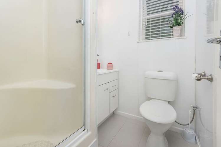 12 Bacot Place Howick_16