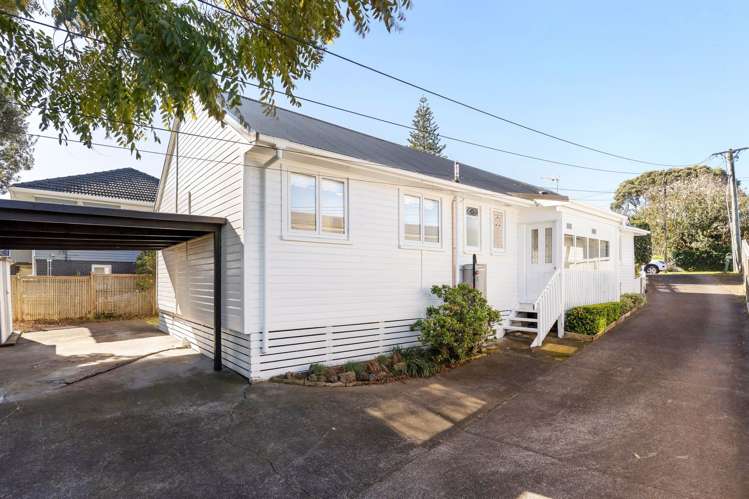 2/4 Waiana Avenue Mangere Bridge_16