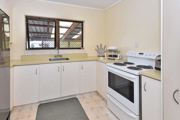 1/2 Miro Street Drury_1