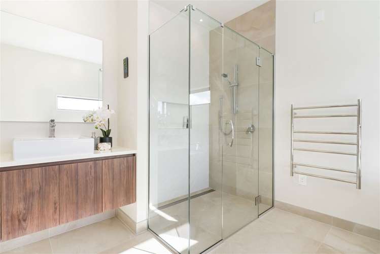 10 Hewers Lane Kennedys Bush_13