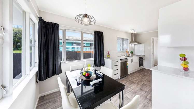 15 Lyncroft Street Mangere East_3