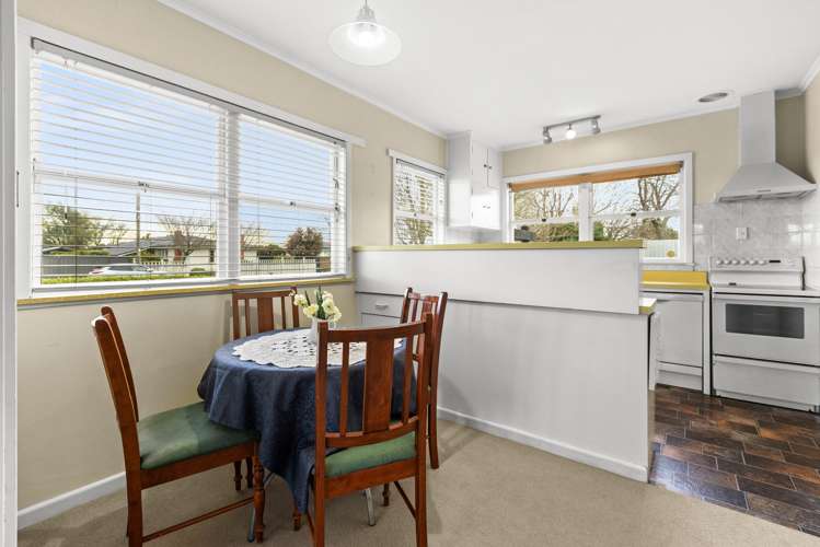 301 Frimley Avenue Frimley_3