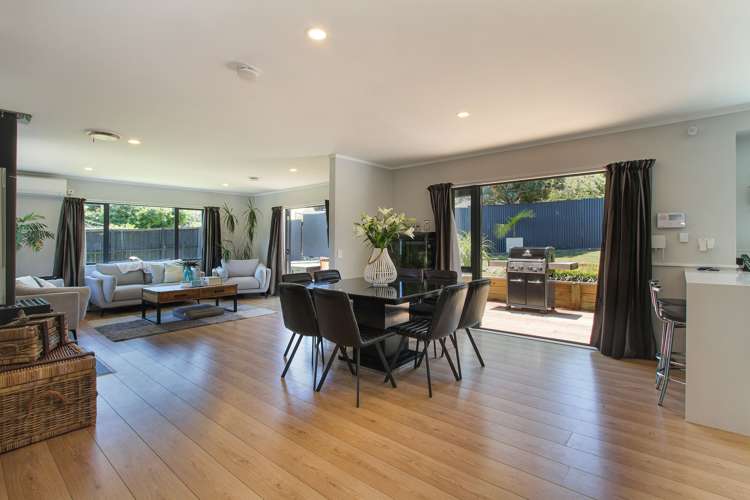 17 Donald Street Stanmore Bay_23