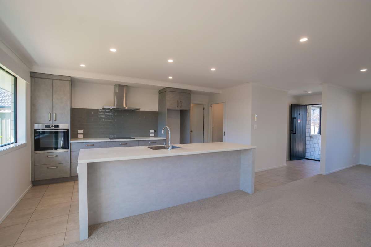 40 Golden Shore Place_4