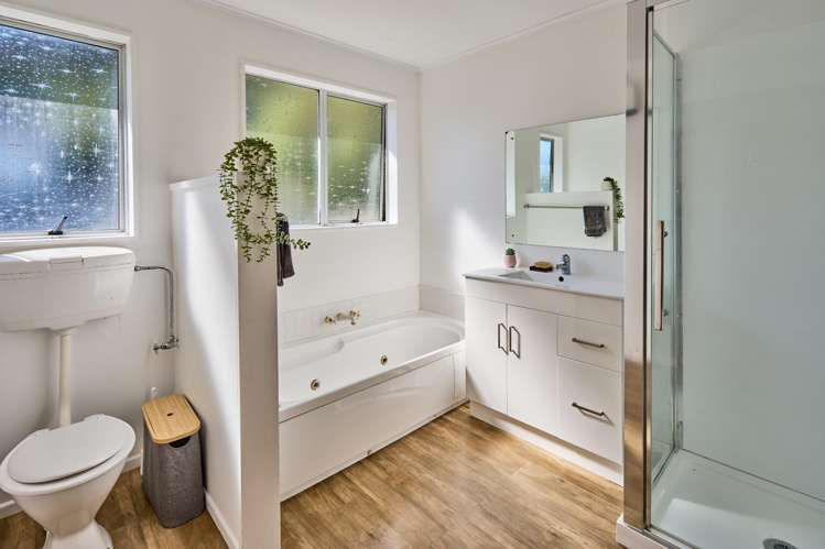 19 Yarrow Place Papakowhai_11