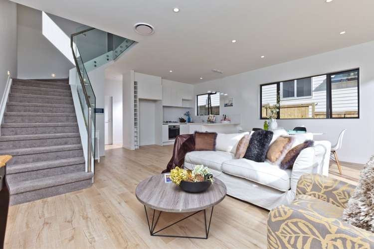 8 Kiwa Crescent Gulf Harbour_11