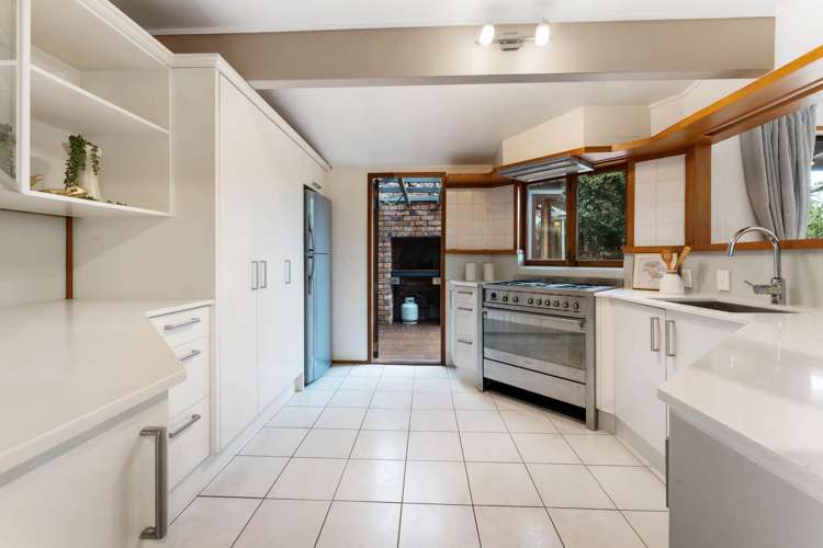 16 Braemar Road Castor Bay_13