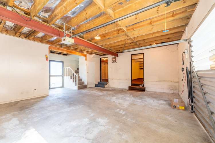 18 Roxburgh Street Glenwood_13